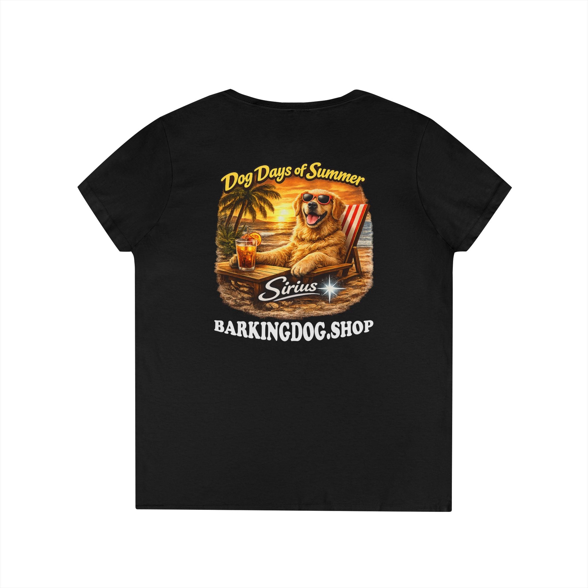 Golden Retriever Dog Beach Chair T-Shirt Wag On™ Dog Days of Summer